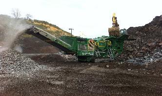 machines mining iron ore 